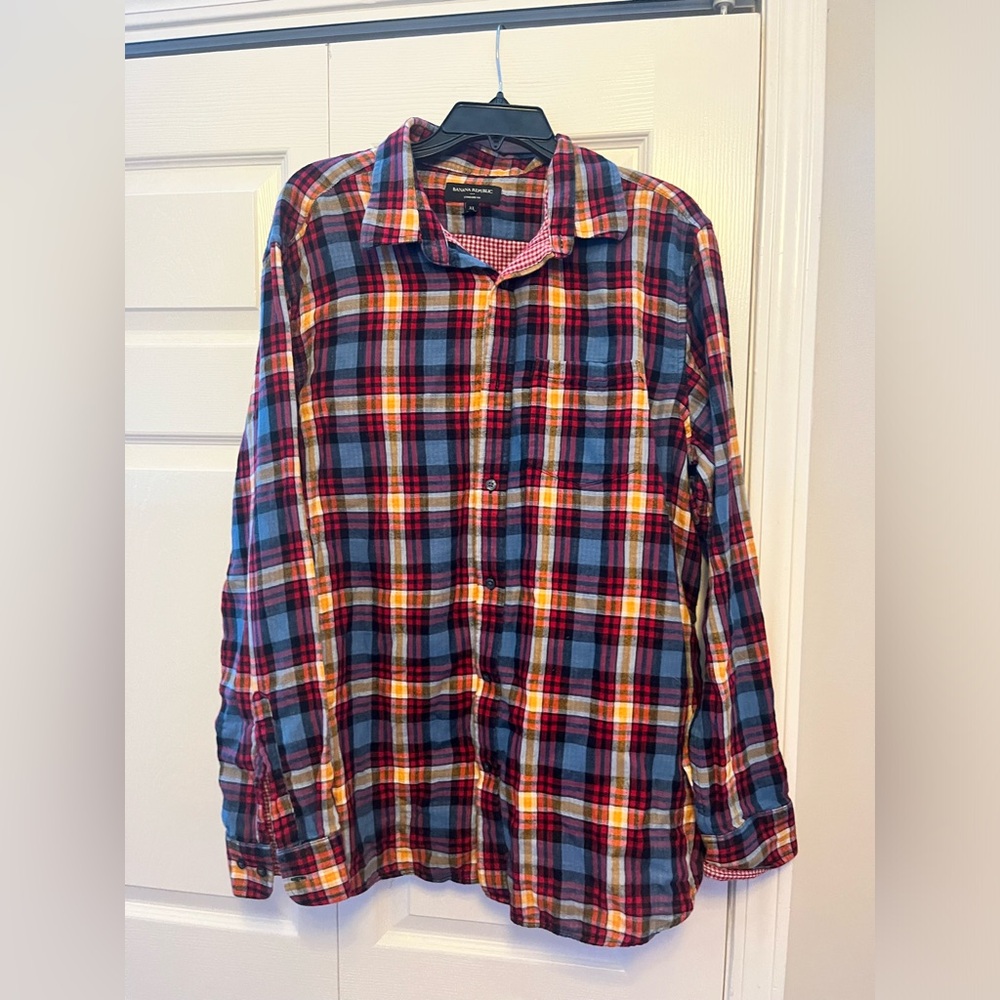 Banana Republic Men's Button Down Plaid Shirt - Picture 2 of 6